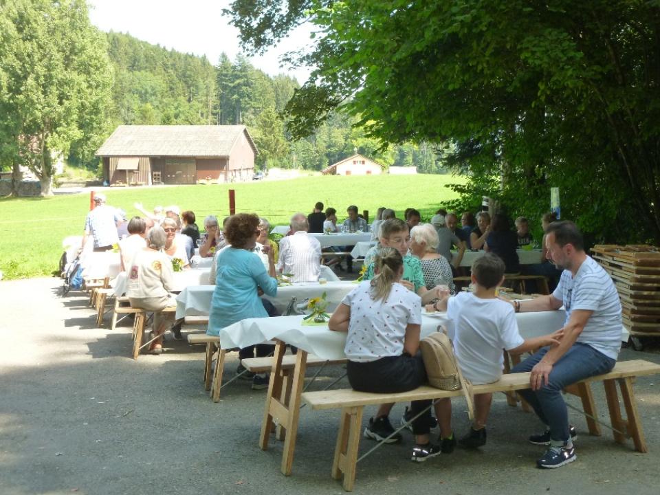 gemütliches Beisammensein auf dem Roset