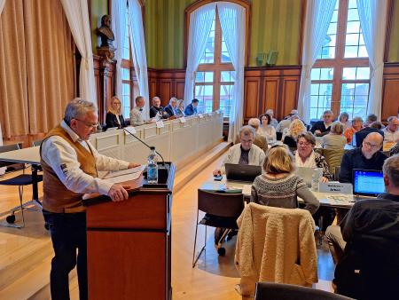 Parlament fordert Massnahmen gegen sexuellen Missbrauch