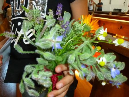 Schüler dürfen ihr eigenes Sträusschen binden