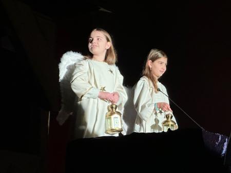 Die Engel verkünden die frohe Botschaft