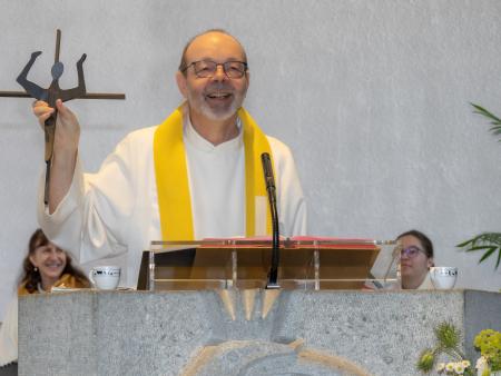 Ein feierlicher Festgottesdienst zum Abschied von Pfarrer Raimund Obrist