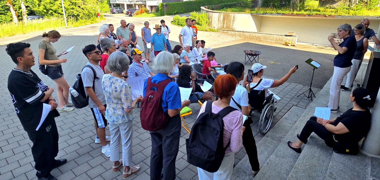 Café Grüezi – Völkerverbindendes Friedenssingen